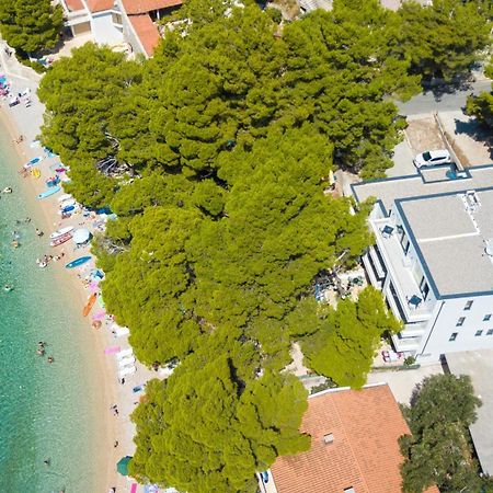 Apartments By The Sea Brela, Makarska - 6007 Экстерьер фото