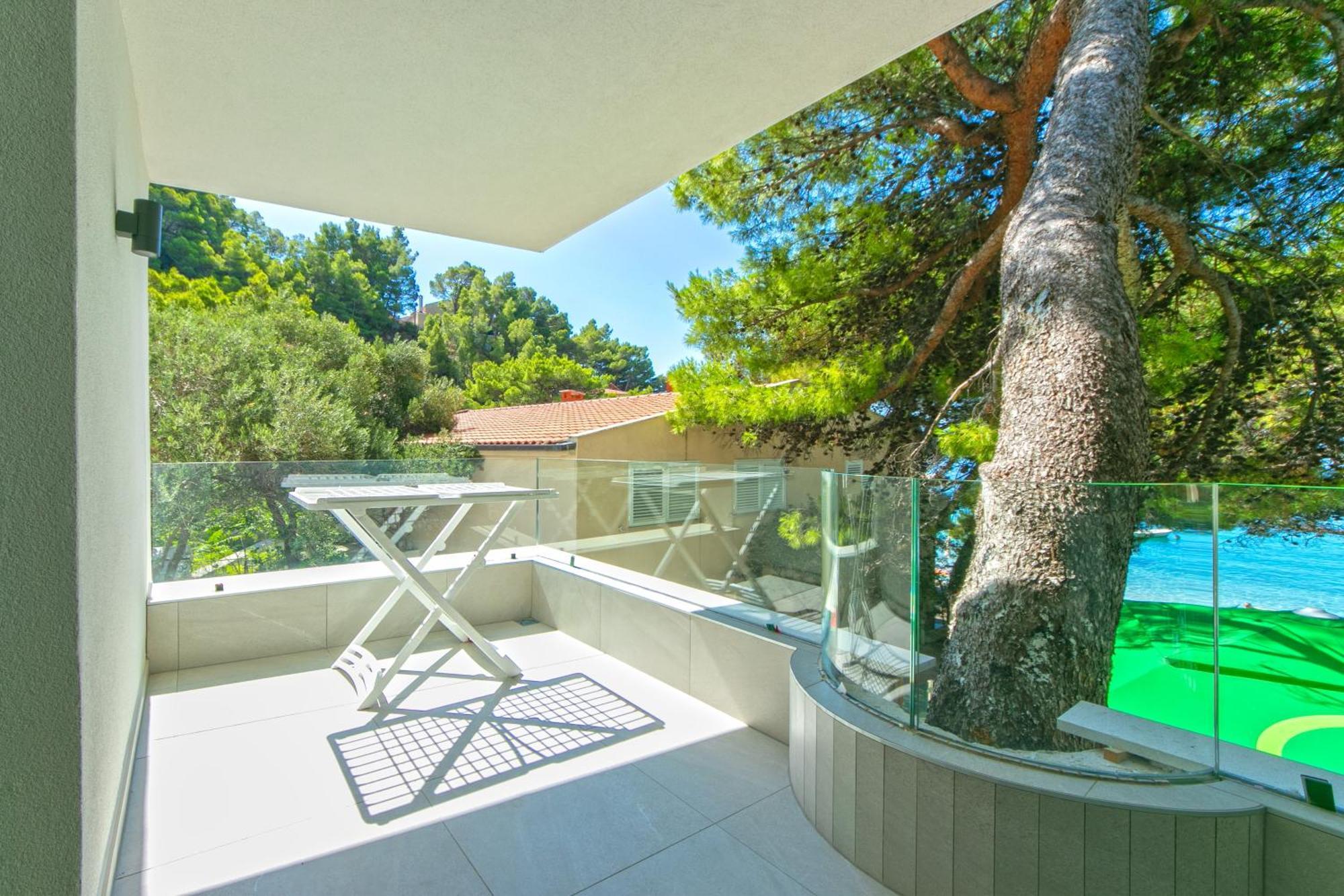 Apartments By The Sea Brela, Makarska - 6007 Экстерьер фото